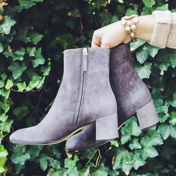 M. Gemi Blue Velvet Booties The Corsa Made in Italy 36 1/2   NWOB - Picture 15 of 15